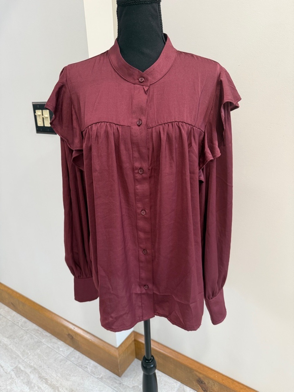 Banana Republic Shirred Ruffle Blouse in Dark Cherry size XL